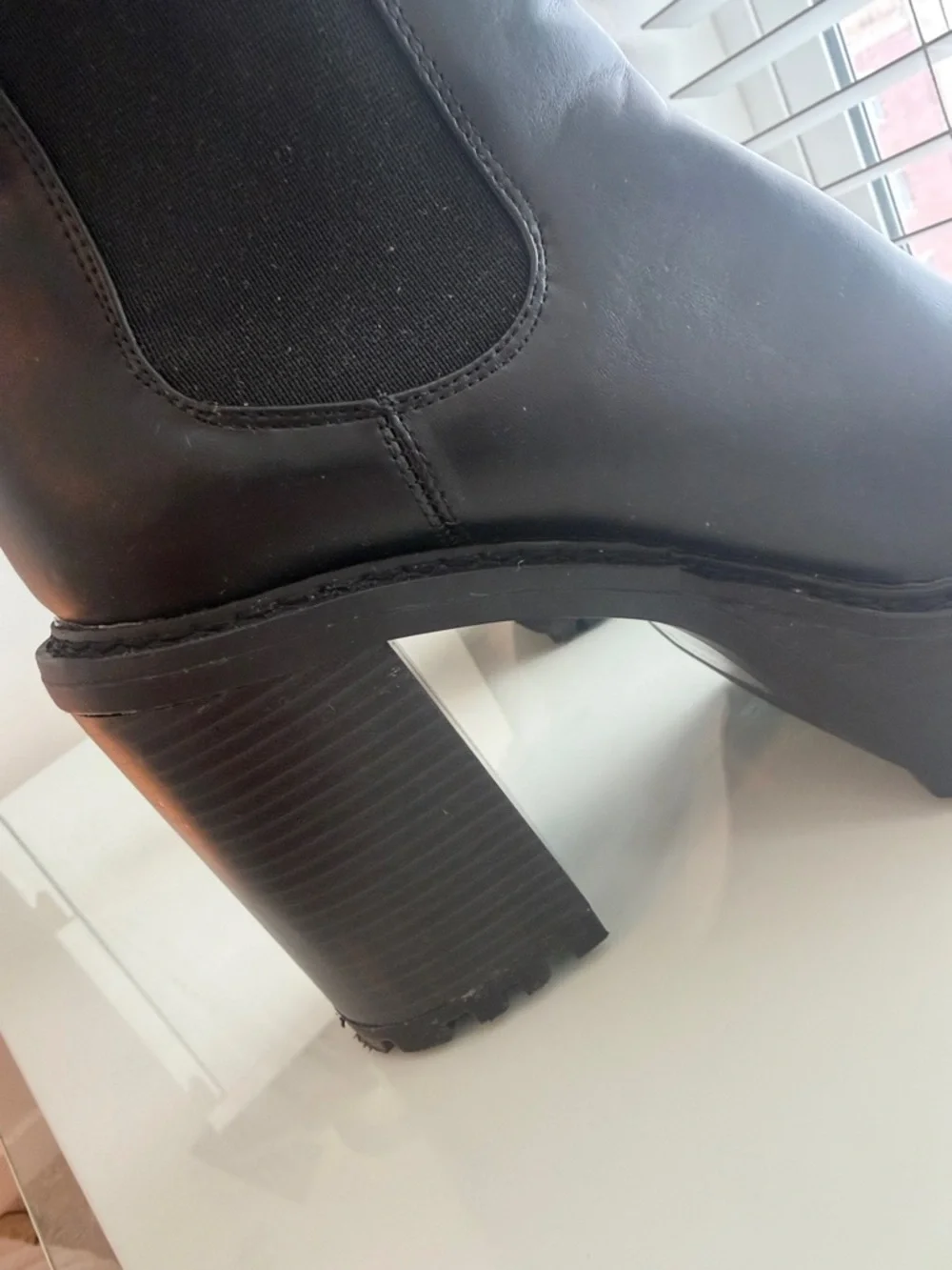 Madden Girl Black Platform Chelsea Block Heel Ankle Boots - Picture 3 of 3